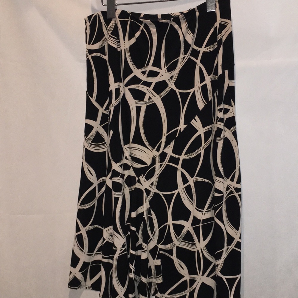 Massing Stretch Black And Tan Print MIDI Skirt | Size M